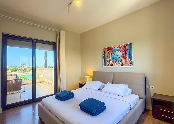 Villa Ollystays-heated Jacuzzi, Lagoon & Golf, Chic 4br Townhouse Hurghada