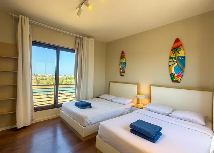 Ollystays-heated Jacuzzi, Lagoon & Golf, Chic 4br Townhouse Villa *