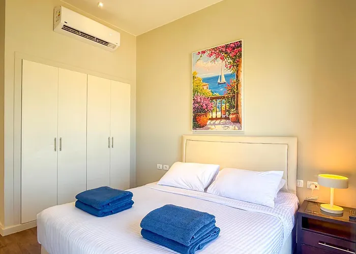 Ollystays-heated Jacuzzi, Lagoon & Golf, Chic 4br Townhouse *