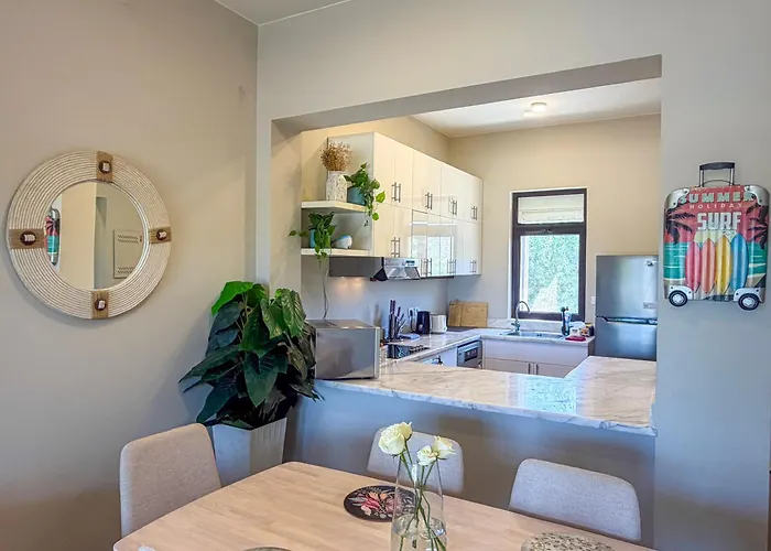 Ollystays-heated Jacuzzi, Lagoon & Golf, Chic 4br Townhouse